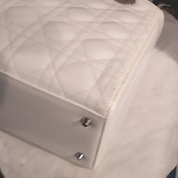 AUTHENTIC CHRISTIAN DIOR Lady Dior Bag - Medium - Picture 15 of 15